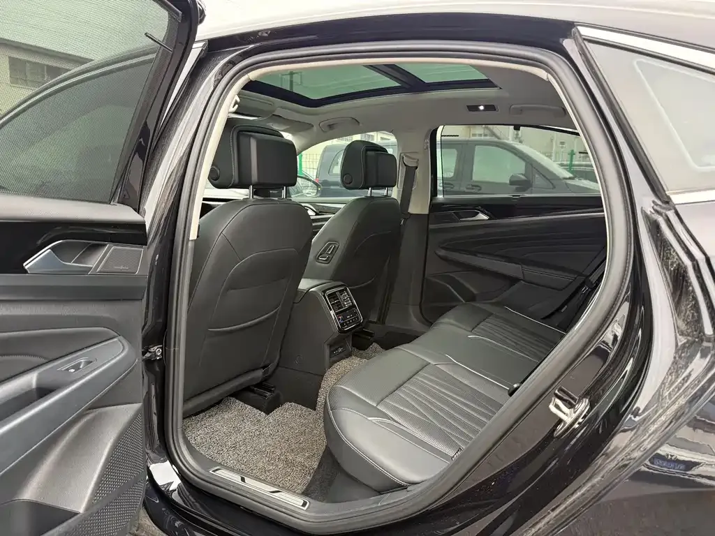 Volkswagen Passat — фото 5