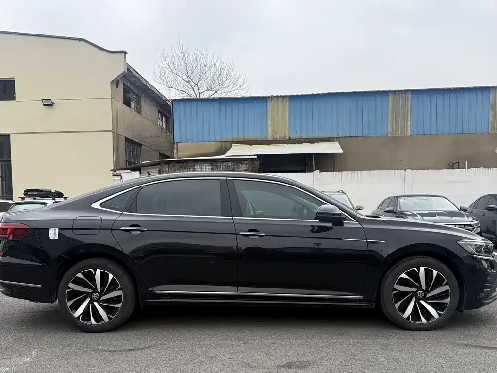 Volkswagen Passat — фото 6
