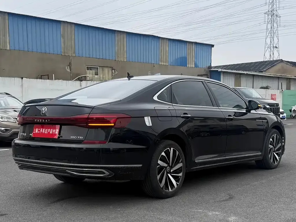 Volkswagen Passat — фото 4
