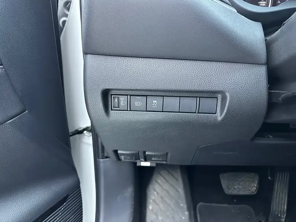 Toyota Venza 2024 из CN, фото 10