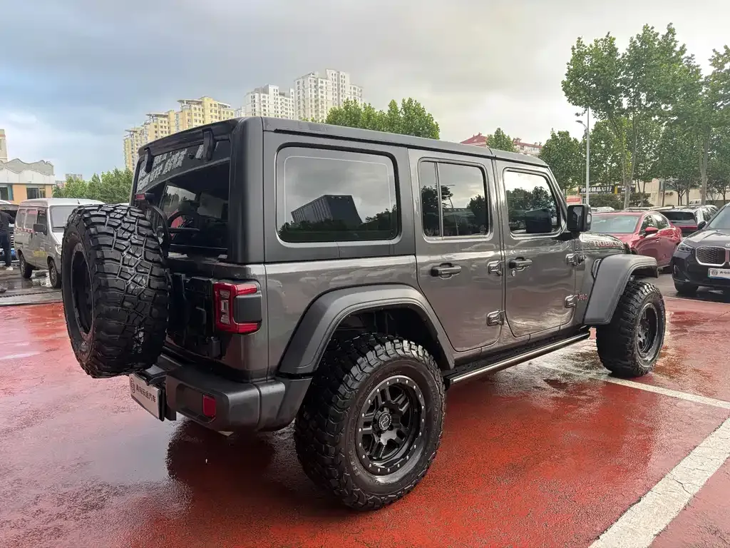 Jeep Wrangler — фото 6