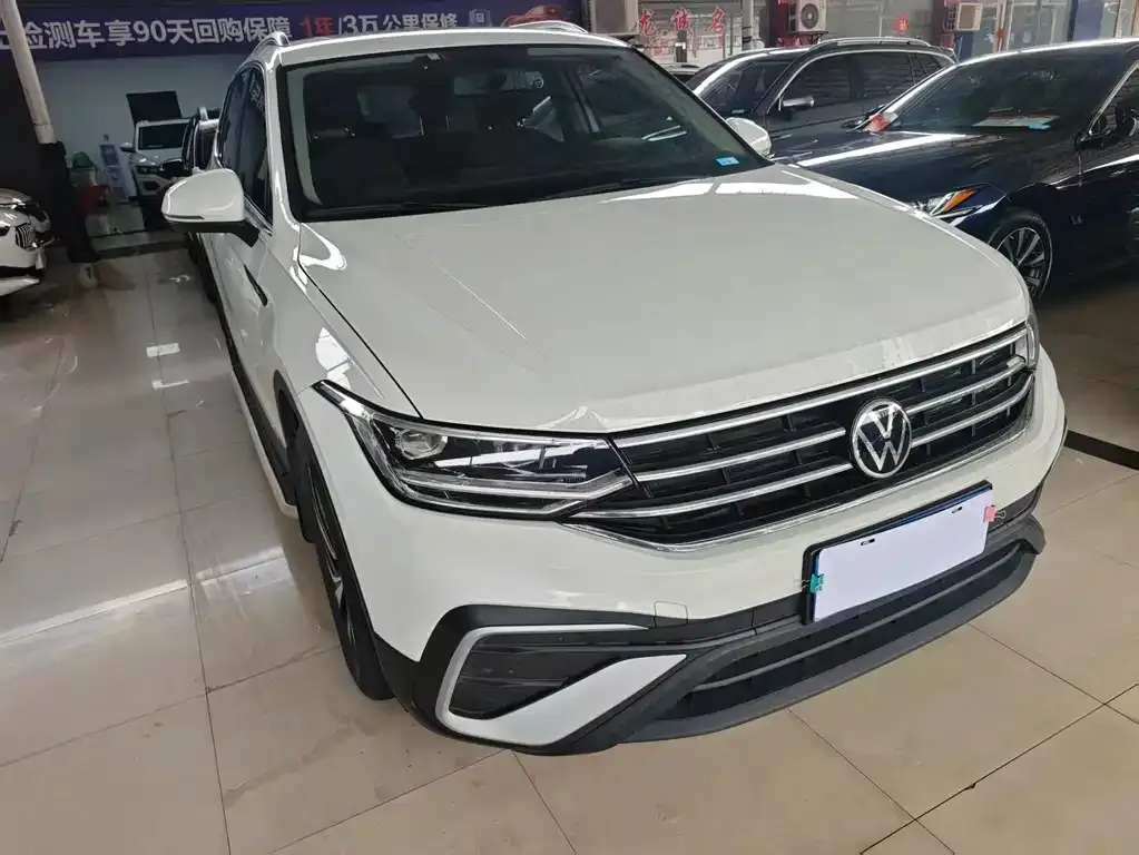 Volkswagen Tiguan L 2022 из CN, фото 3