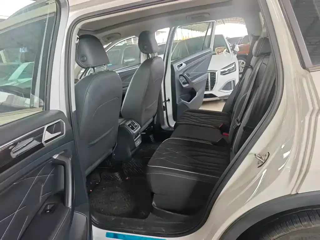 Volkswagen Tiguan L 2022 из CN, фото 8
