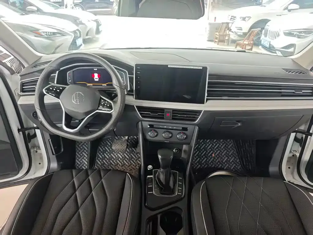 Volkswagen Tiguan L 2022 из CN, фото 10