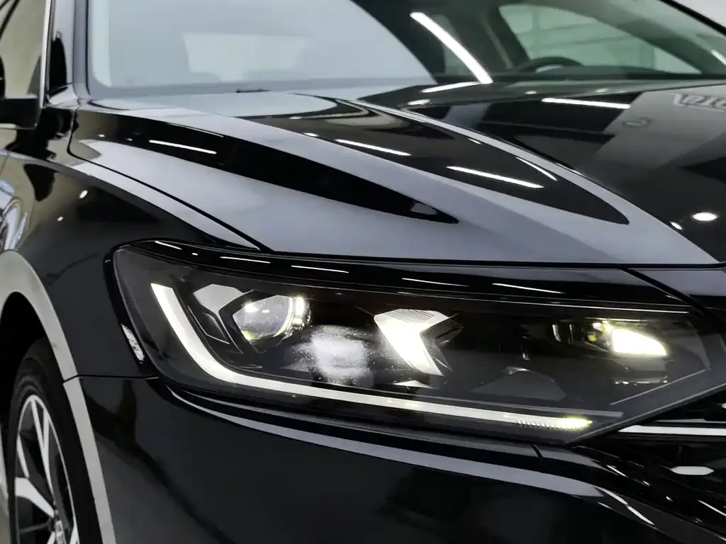Volkswagen Passat — фото 6