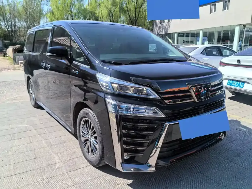 Toyota Vellfire — фото 6