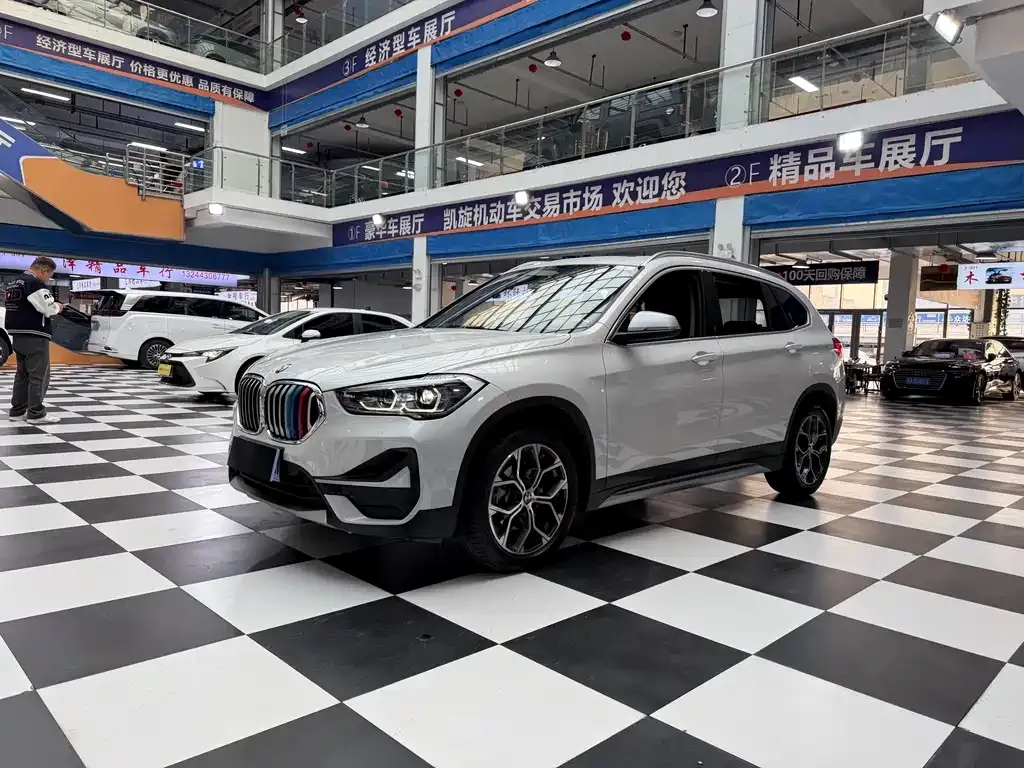BMW X1 — фото 1