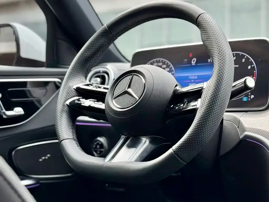 Mercedes-Benz C-Class — фото 9