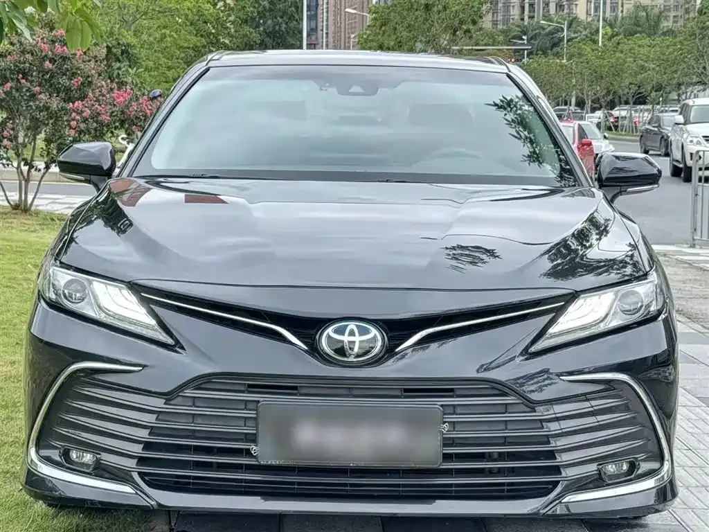 Toyota Camry — фото 4