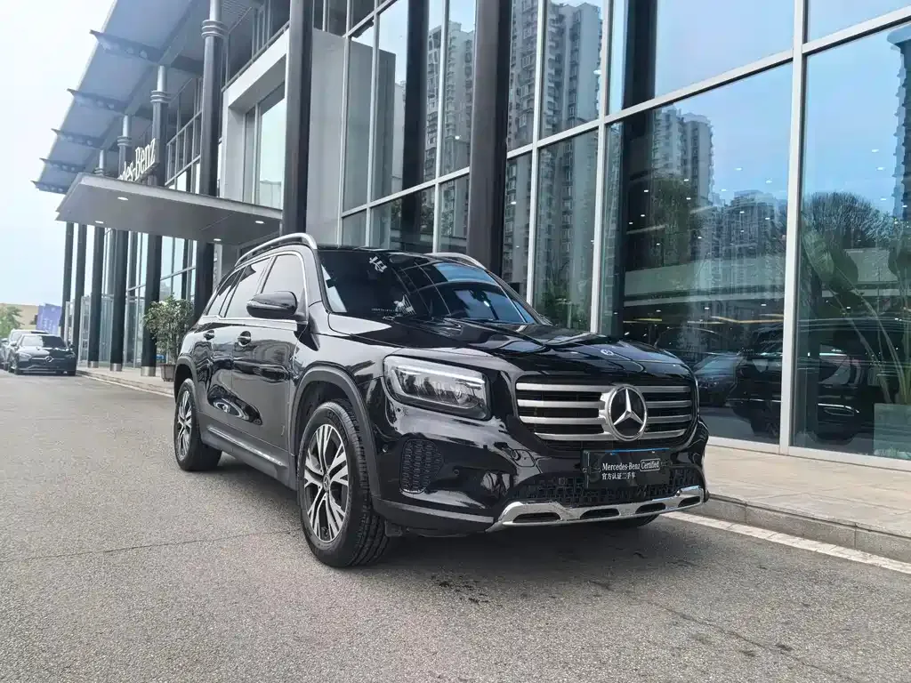 Mercedes-Benz GLB — фото 9