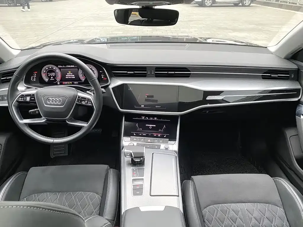 Audi A7L — фото 6