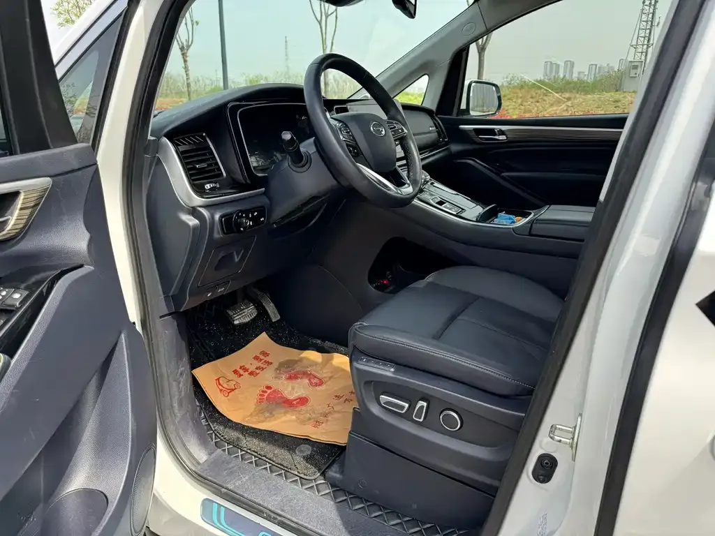 GAC Motor Trumpchi M8 — фото 4