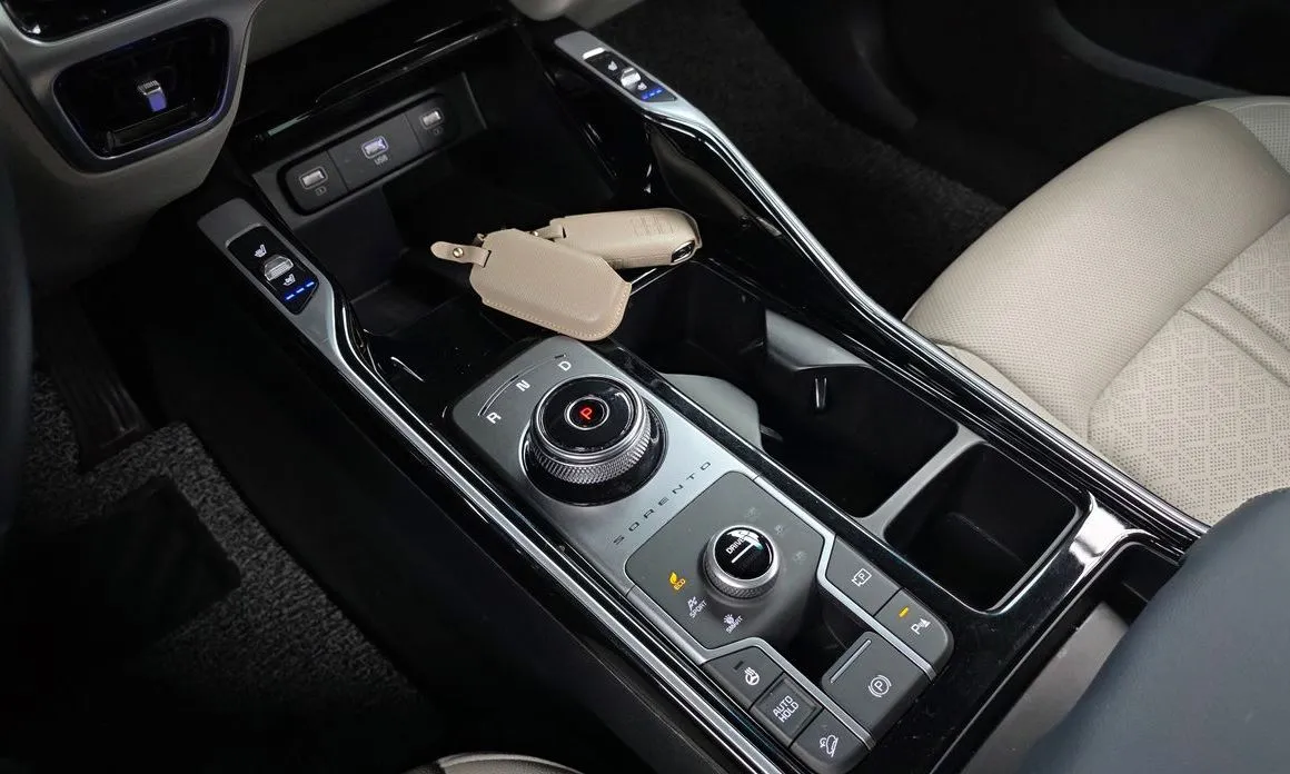 Kia Sorento — фото 8