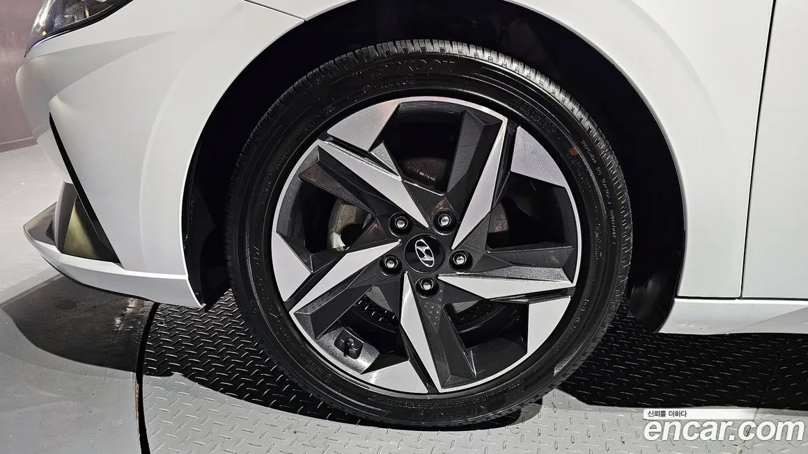 Hyundai AVANTE — фото 4