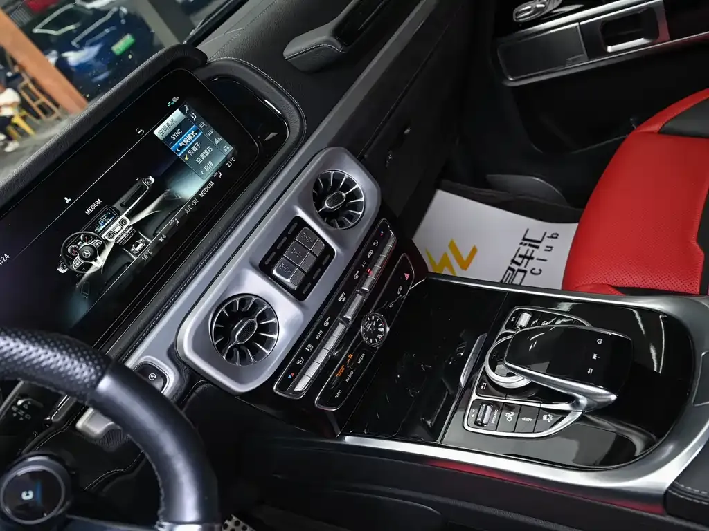 Mercedes-Benz G-Class AMG — фото 10