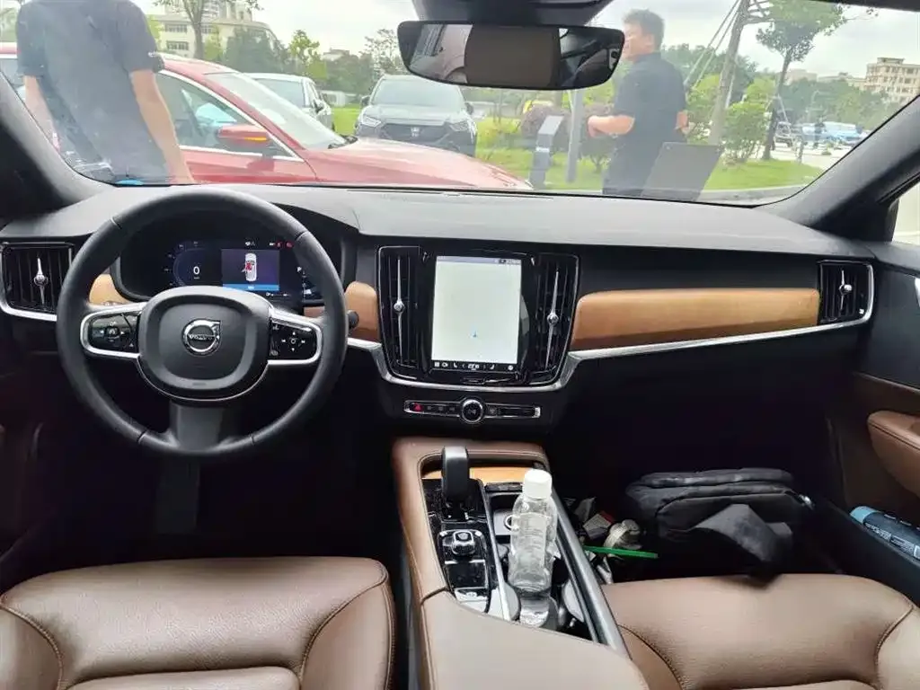 Volvo S90 2024 из CN, фото 8