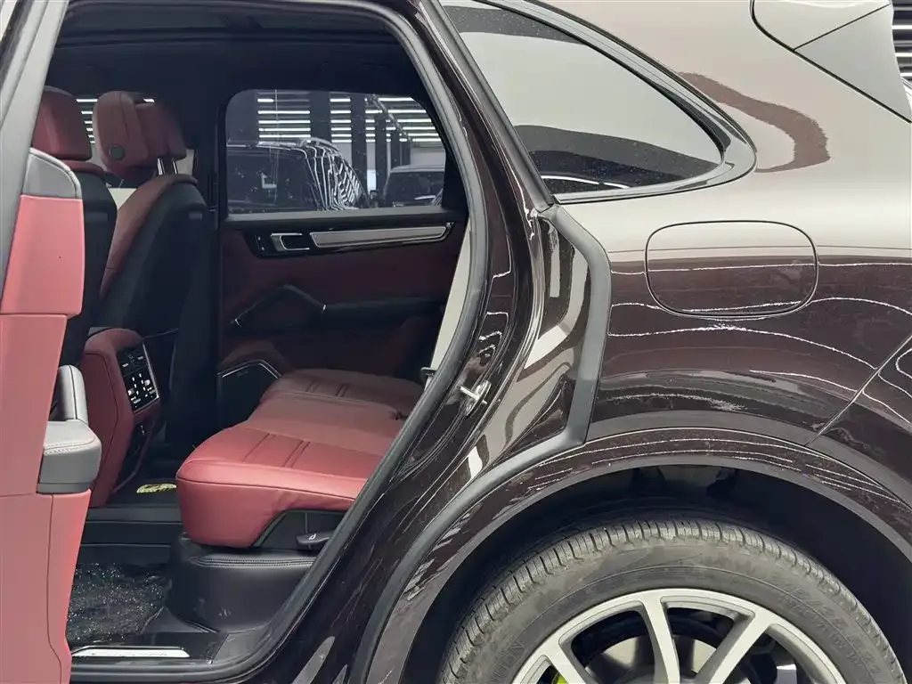 Porsche Cayenne Hybrid — фото 6