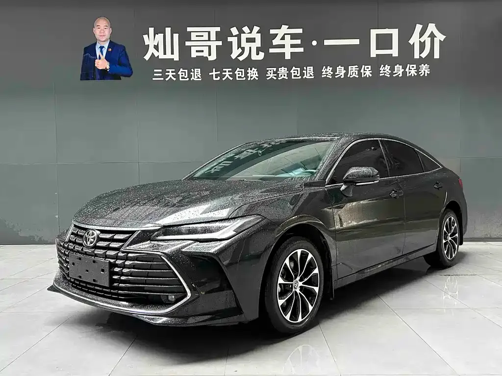 Toyota Avalon — фото 1