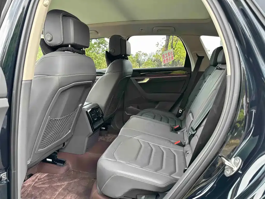 Volkswagen Touareg 2022 из CN, фото 5