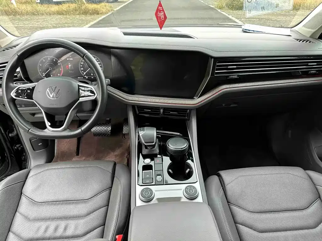 Volkswagen Touareg 2022 из CN, фото 9