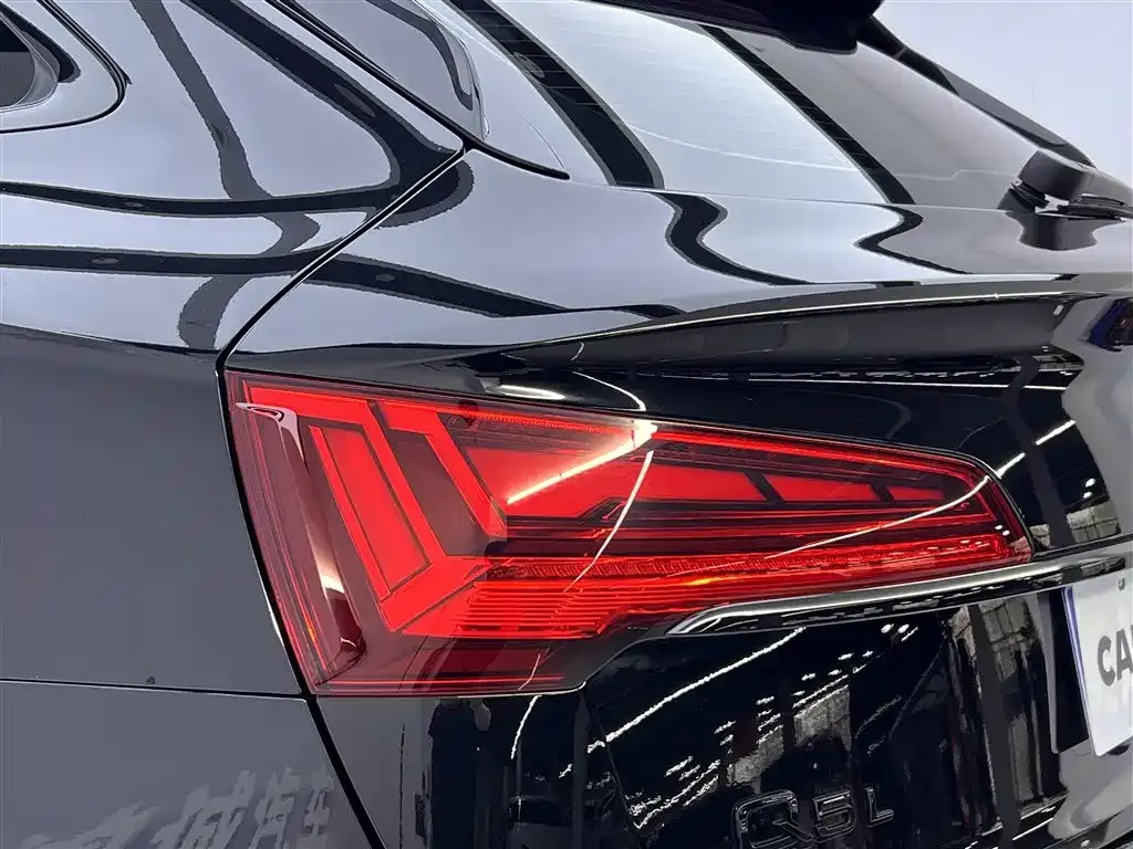 Audi Q5L Sportback — фото 8