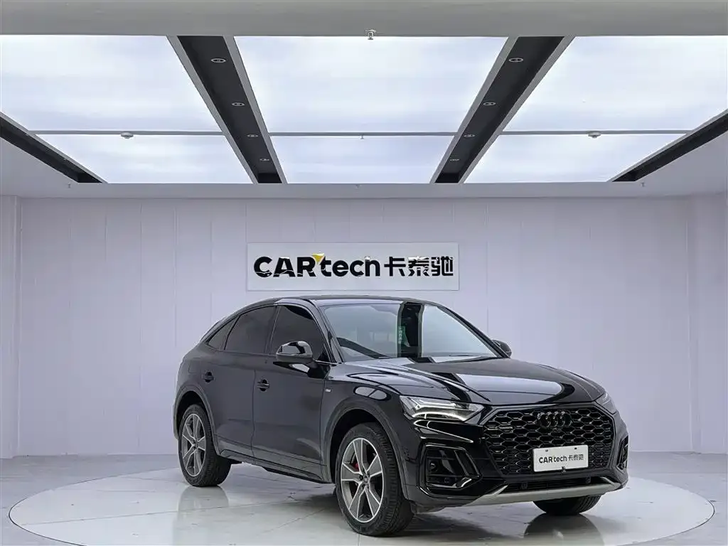Audi Q5L Sportback — фото 10