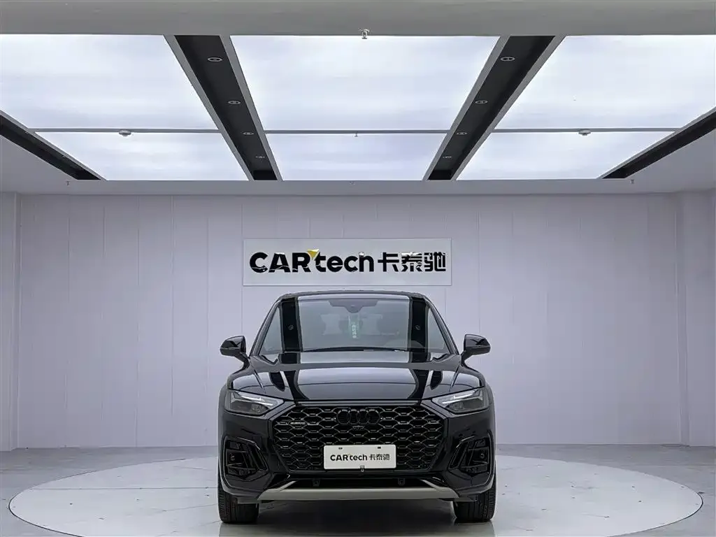 Audi Q5L Sportback — фото 2