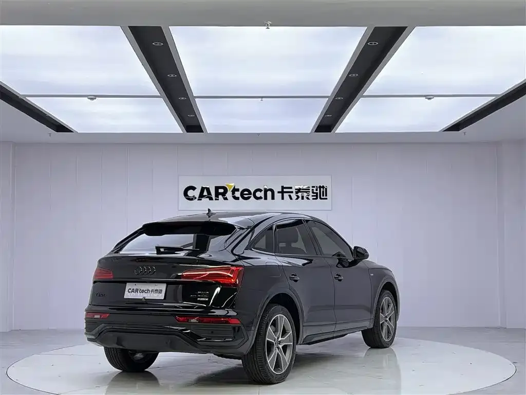Audi Q5L Sportback — фото 7