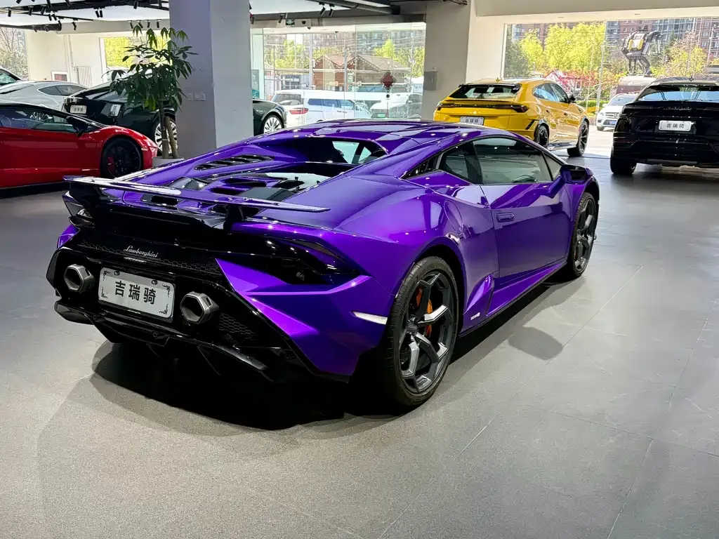Lamborghini Huracan — фото 10