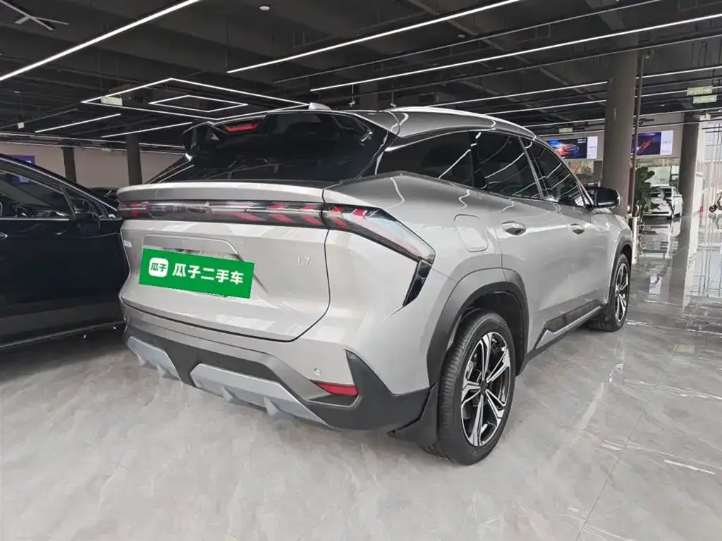 Geely Galaxy L7 — фото 8