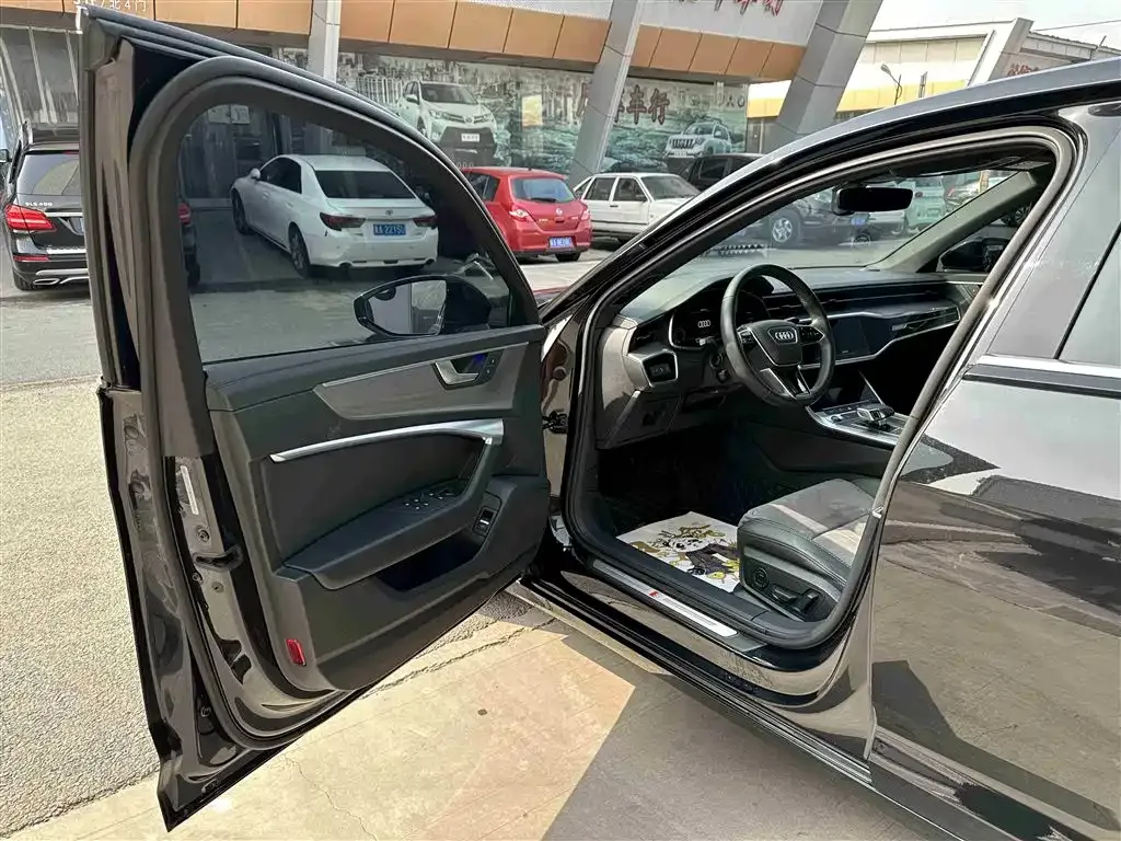 Audi A6L 2021 из CN, фото 7