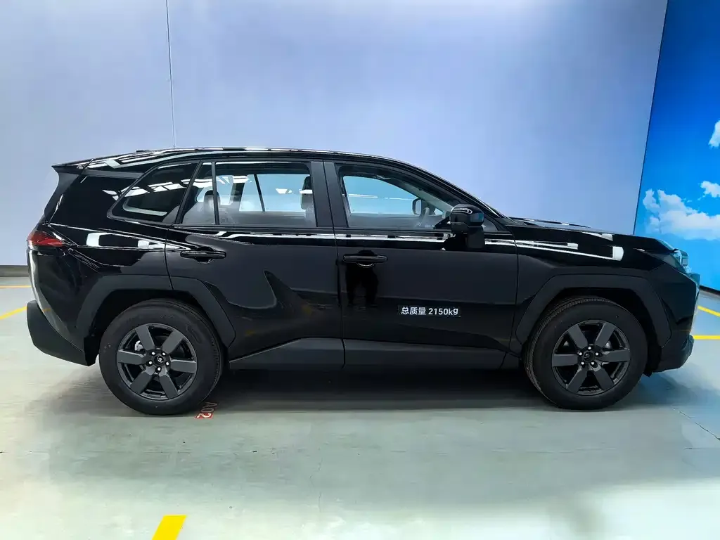 Toyota RAV4 — фото 2