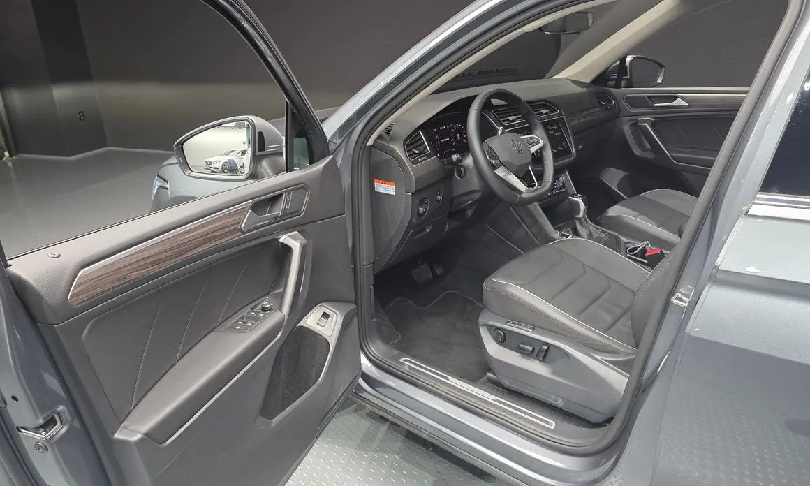 Volkswagen Tiguan — фото 9
