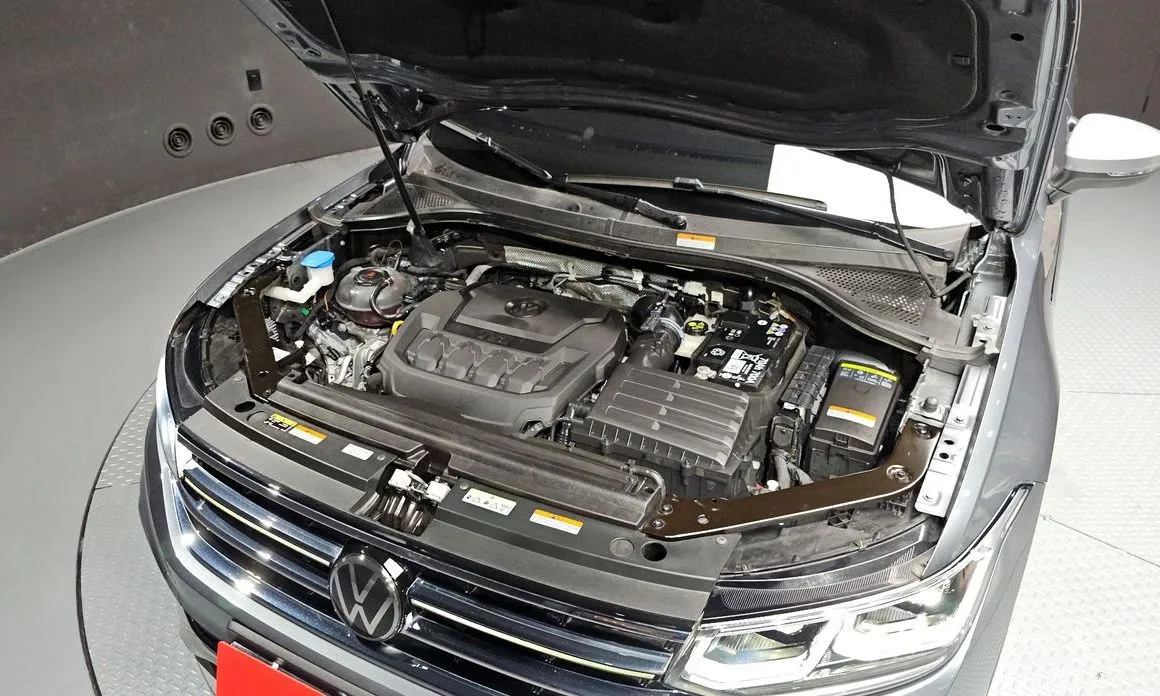 Volkswagen Tiguan — фото 8