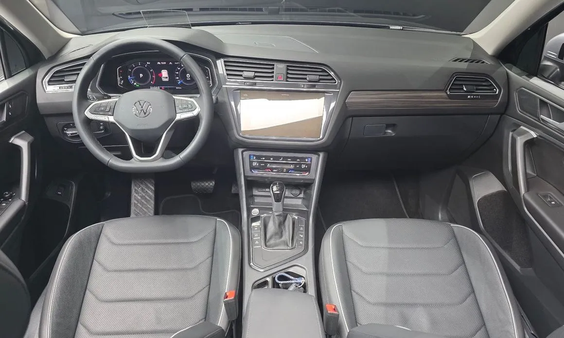Volkswagen Tiguan — фото 10