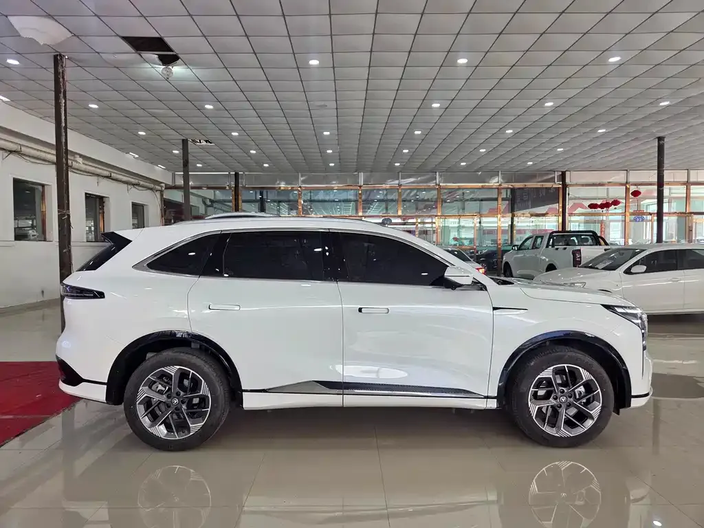 Changan CS75PLUS — фото 10