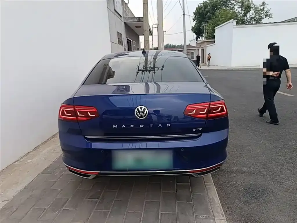 Volkswagen Magotan GTE PHEV 2021 из CN, фото 5