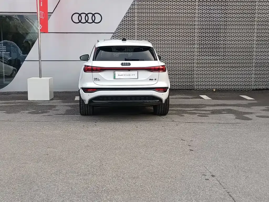 Audi Q6L e-tron — фото 8