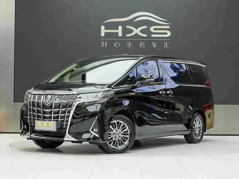 Toyota Alphard — фото 1
