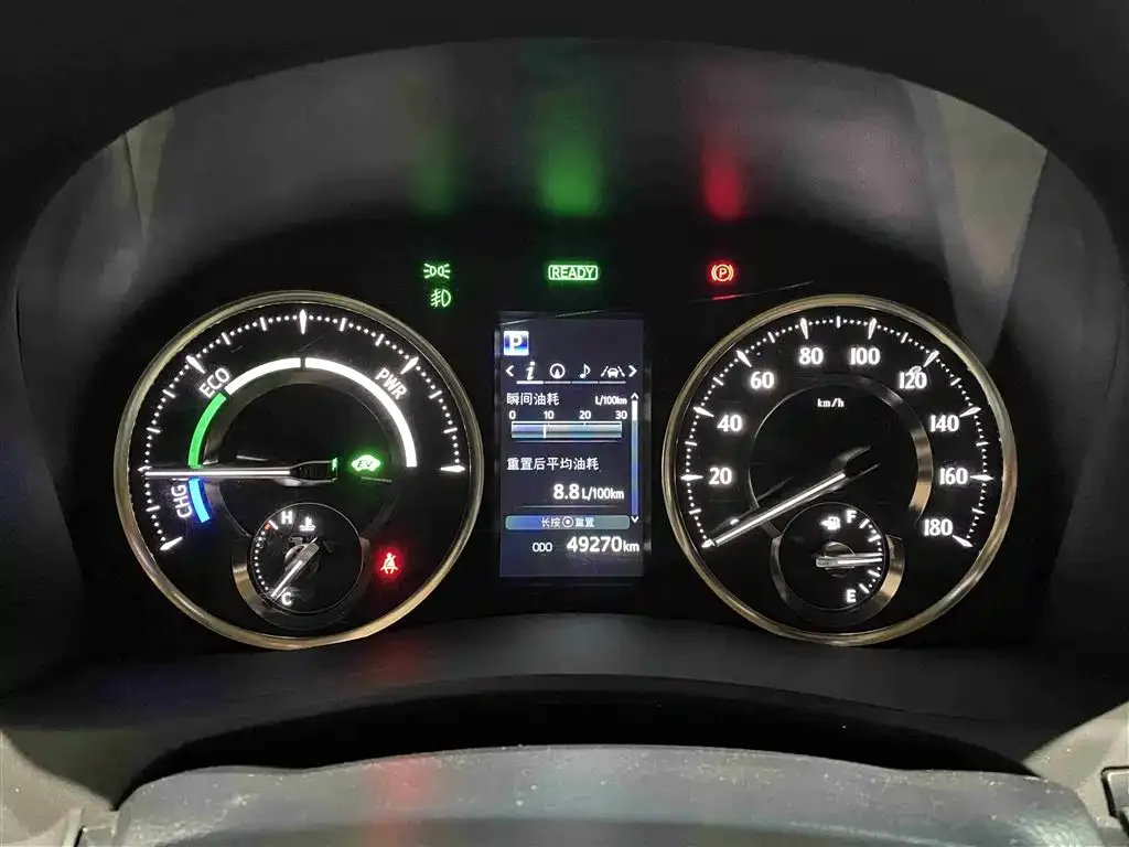 Toyota Alphard — фото 6