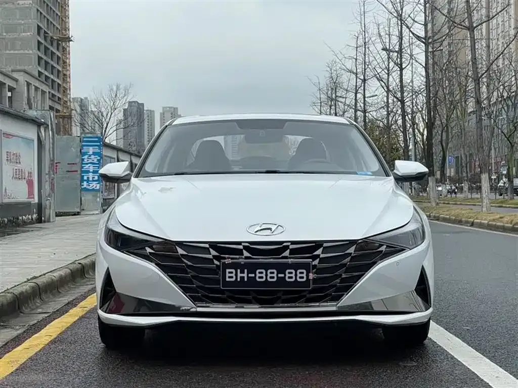 Hyundai Elantra — фото 6