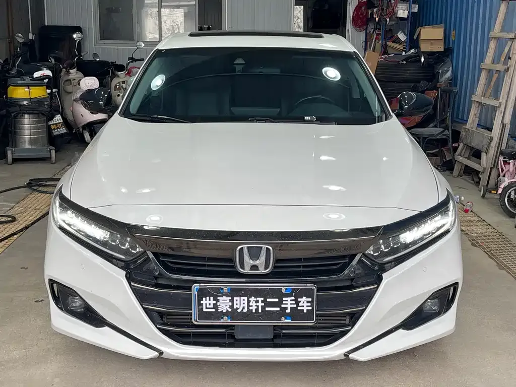 Honda Accord — фото 7