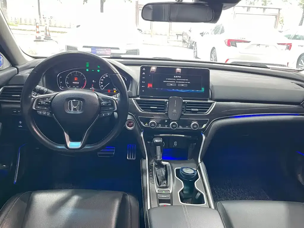 Honda Accord — фото 2