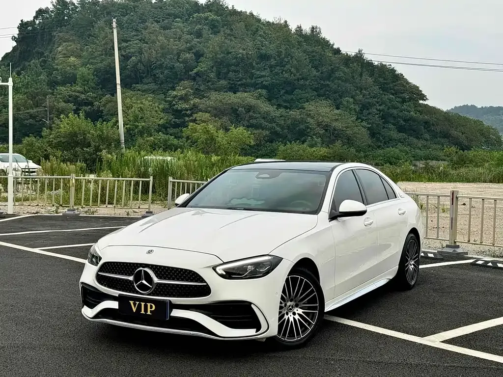 Mercedes-Benz C-Class — фото 1