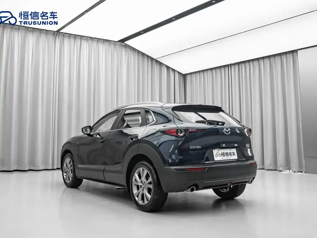 Mazda CX-30 — фото 8