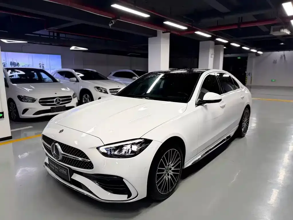Mercedes-Benz C-Class — фото 1
