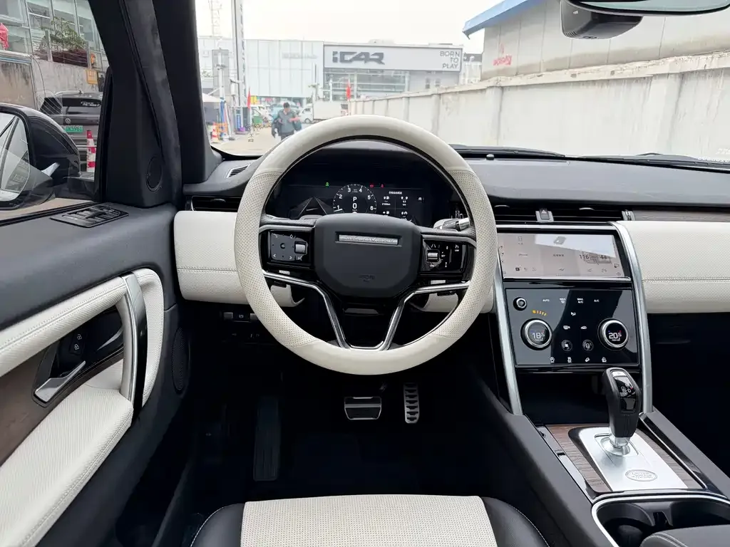 Land Rover Discovery Sport — фото 2