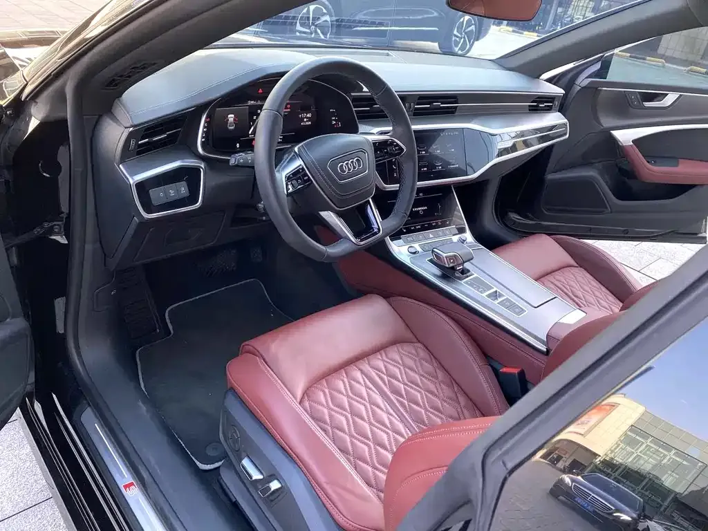 Audi A7L — фото 2