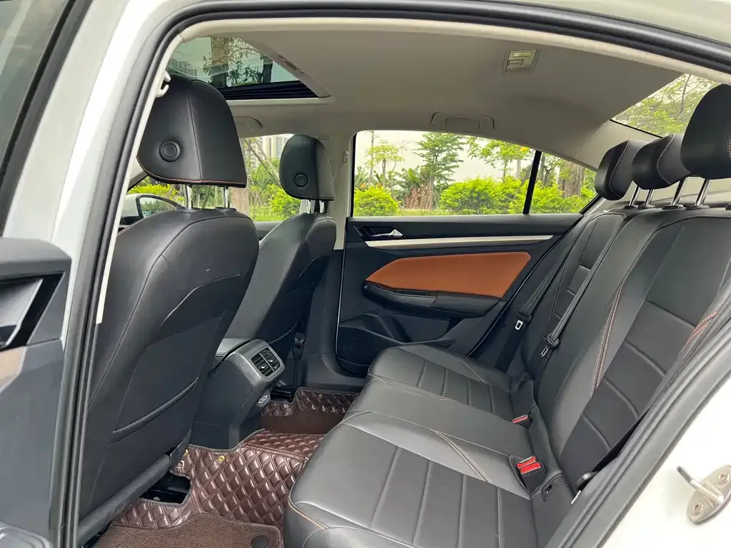 Volkswagen Bora 2023 из CN, фото 7