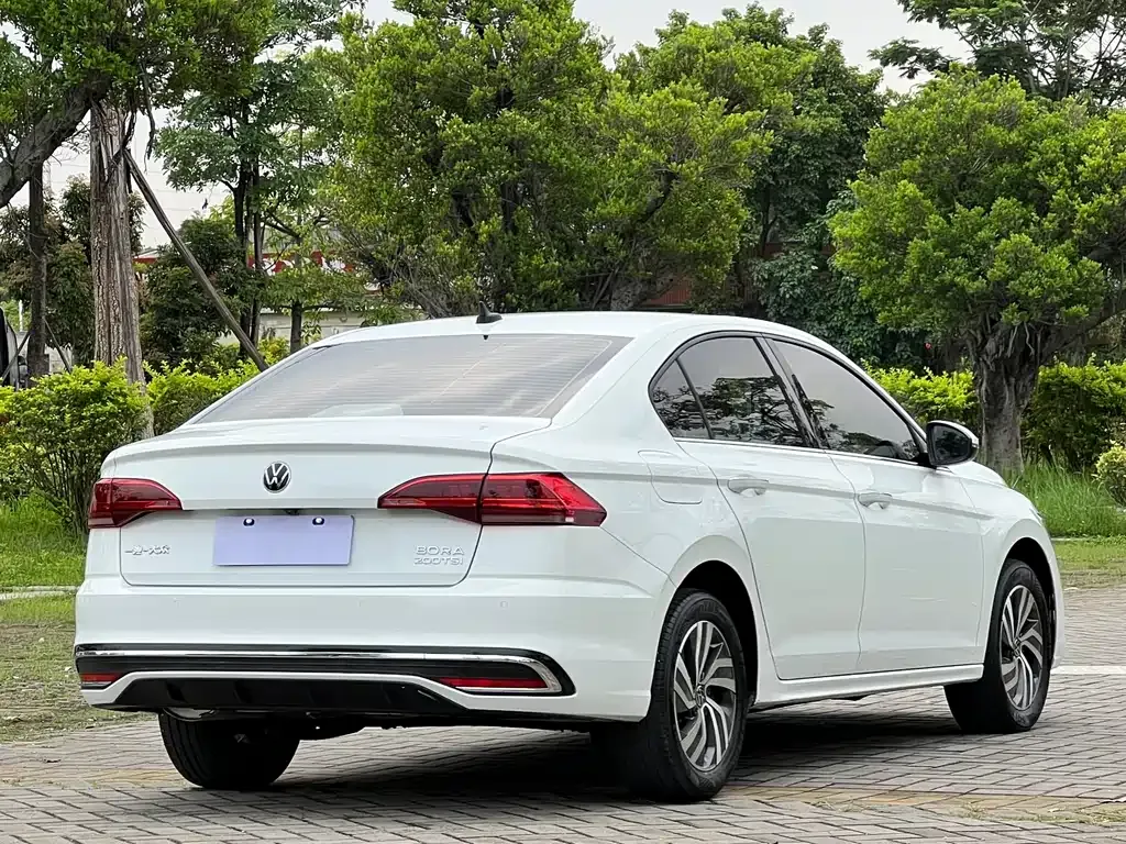 Volkswagen Bora 2023 из CN, фото 8